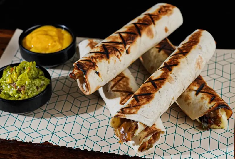 Fajita Rolls <span style="color: white"><br>7.5$</br></span></p>