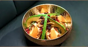 Quinoa Halloumi Salad <span style="color: white"><br>8$</br></span></p>