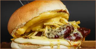 Crunchy Burger <span style="color: white"><br>7$</br></span></p>